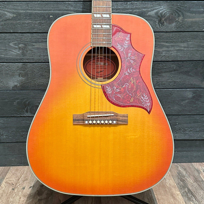 Epiphone Hummingbird Acoustic-Electric Guitar w/ Case - Aged Cherry Sunburst