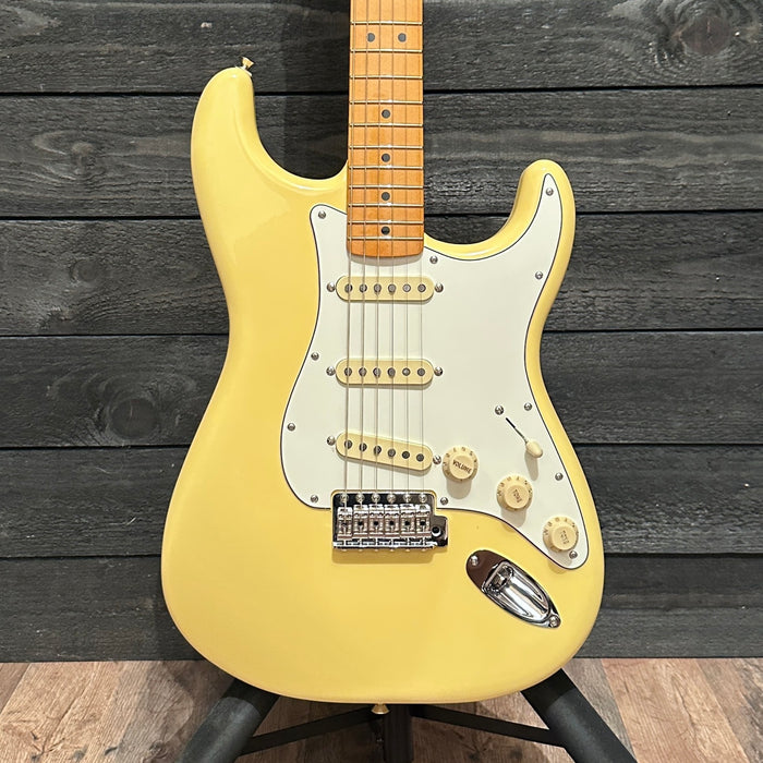 Fender Vintera II '70s Stratocaster Electric Guitar - Vintage White
