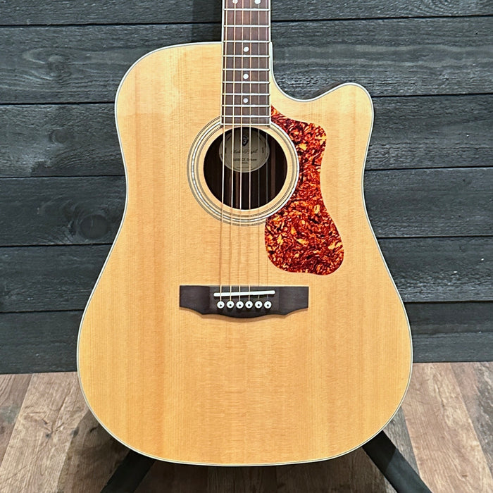 Guild D-260CE Deluxe Dreadnought Acoustic Electric Guitar - Natural