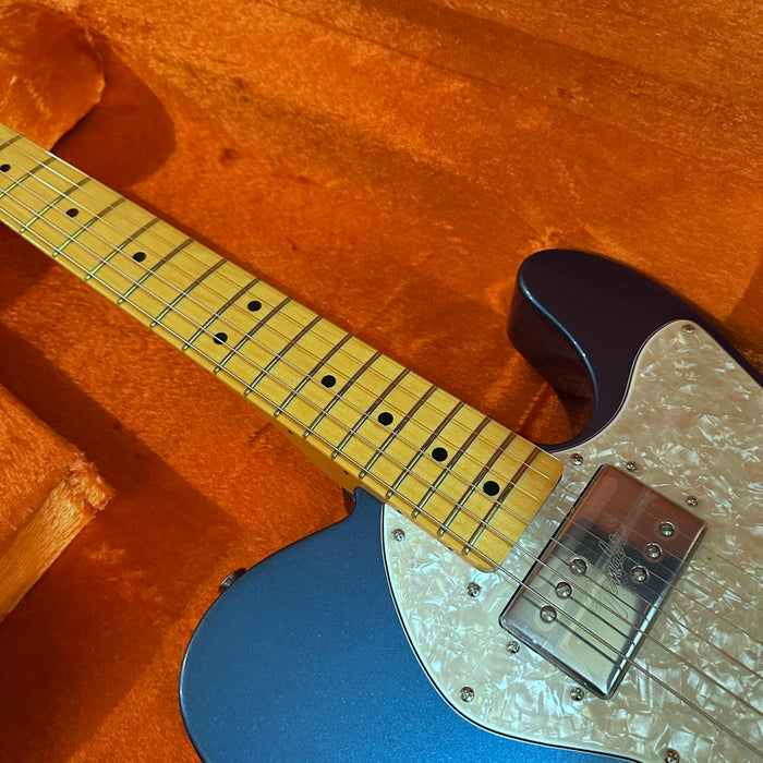 Fender American Vintage II 1972 Telecaster Thinline Electric Guitar - Lake Placid Blue