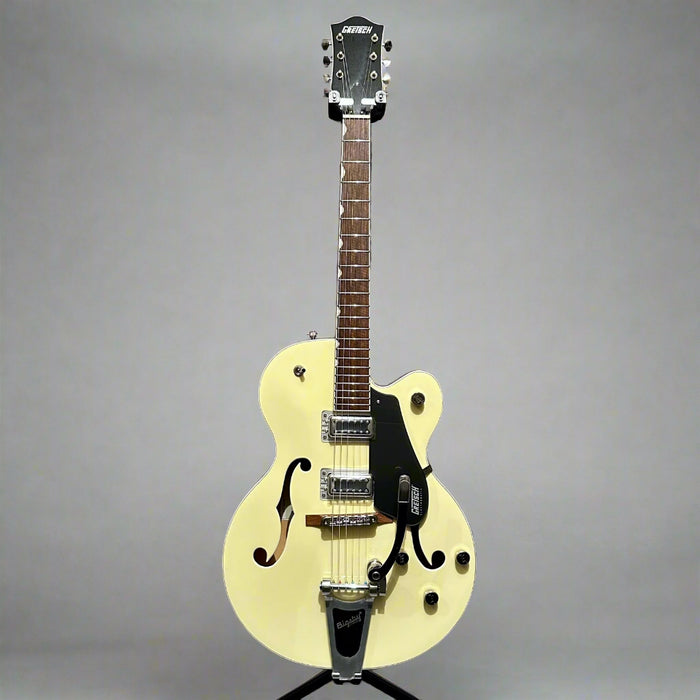 Gretsch G5420T Electromatic Classic Hollow Body Electric Guitar w/ Bigsby - Vintage White/London Grey