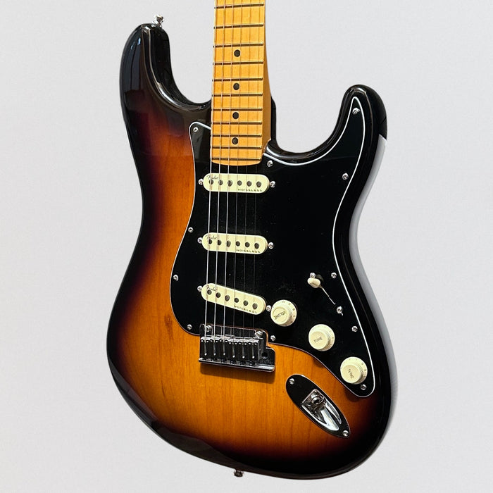 Fender American Ultra Luxe Stratocaster USA Electric Guitar - Sunburst