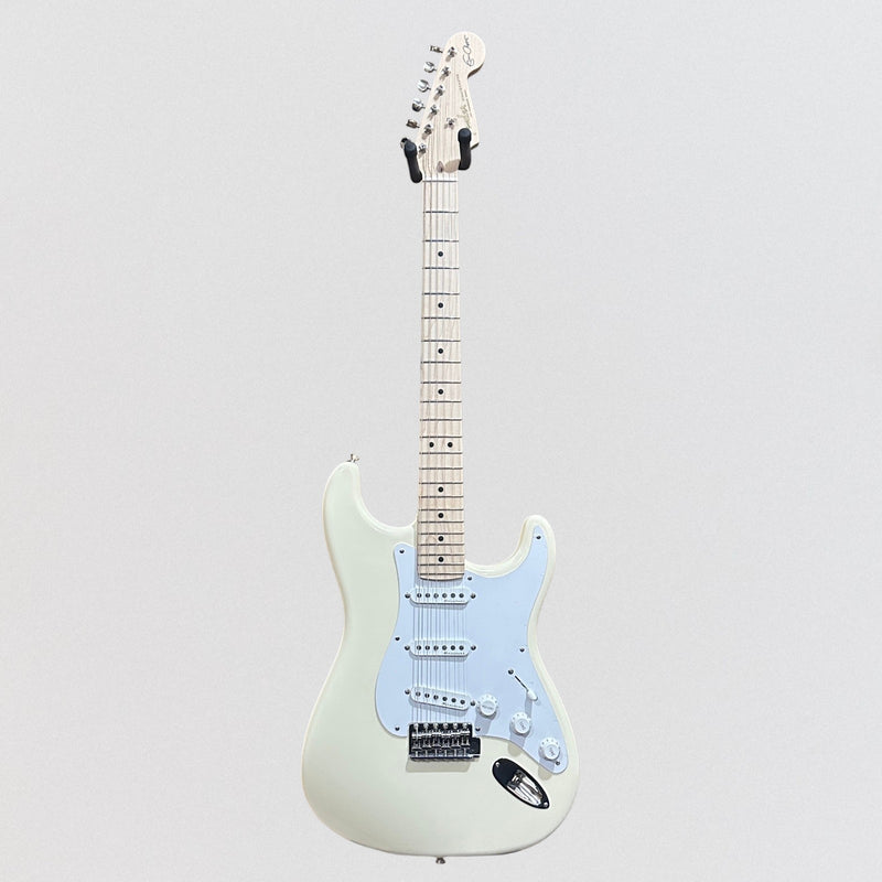 Fender Eric Clapton Stratocaster Electric Guitar 2025 - Olympic White