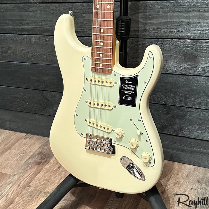 Fender Vintera '60s Stratocaster MIM Electric Guitar