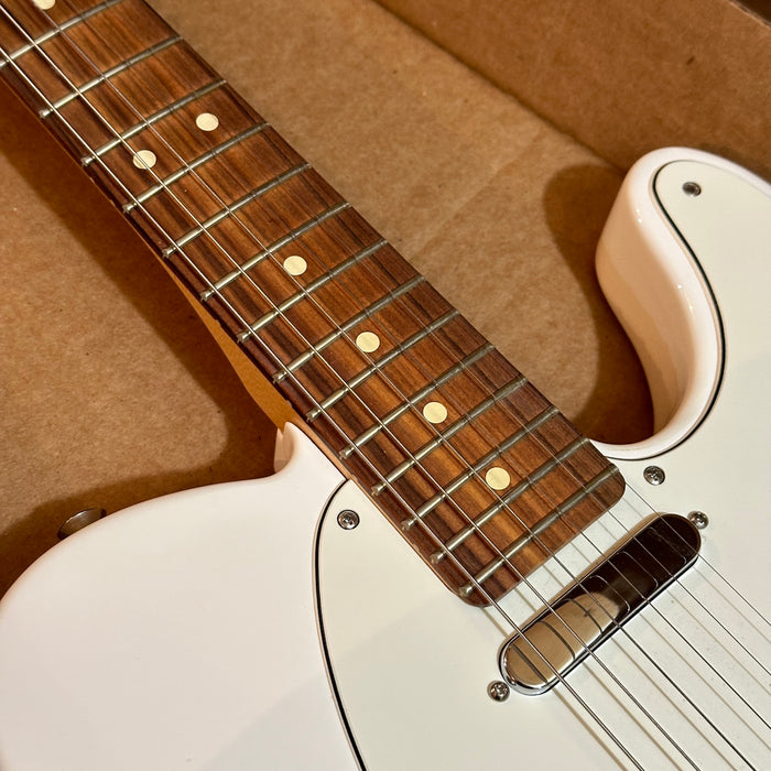 Fender Player Telecaster MIM Electric Guitar White