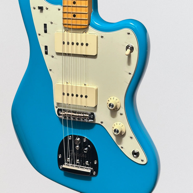 Fender American Professional II Jazzmaster Electric Guitar 2024 - Miami Blue