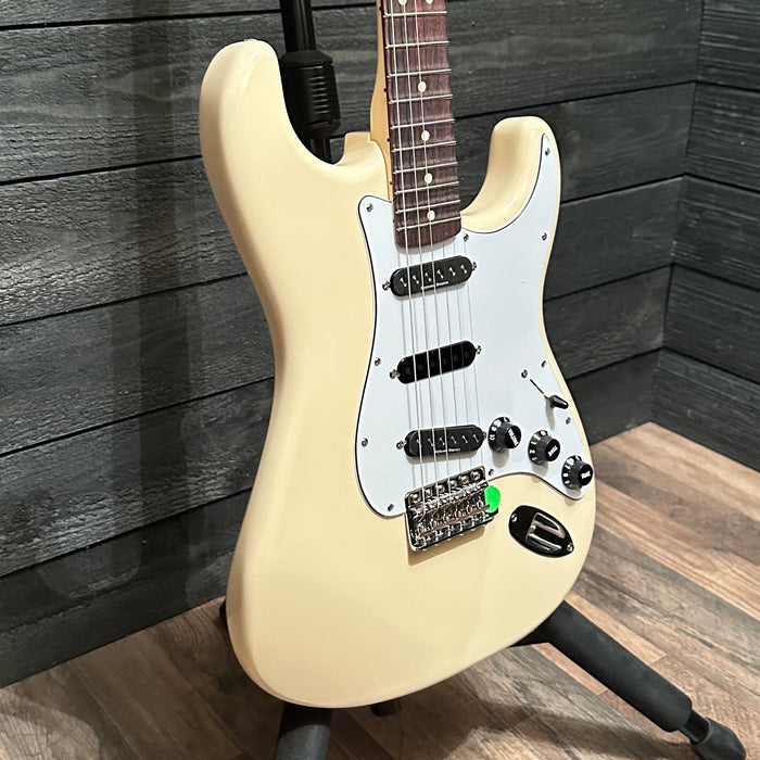 Fender Ritchie Blackmore Stratocaster MIM White Electric Guitar