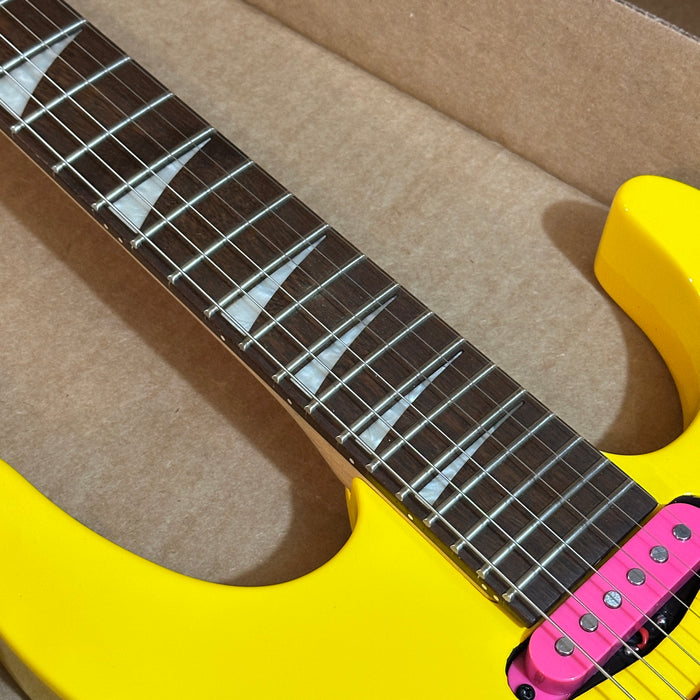 Jackson DK3XR HSS Dinky Electric Guitar - Yellow