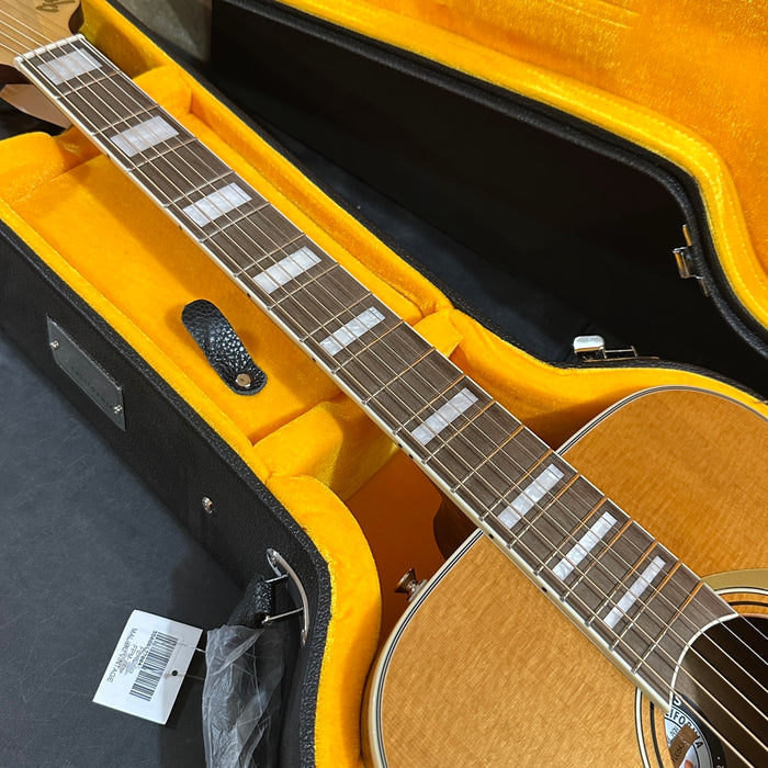 Fender California Vintage Malibu Concert Acoustic Electric Guitar w/ Case - Aged Natural
