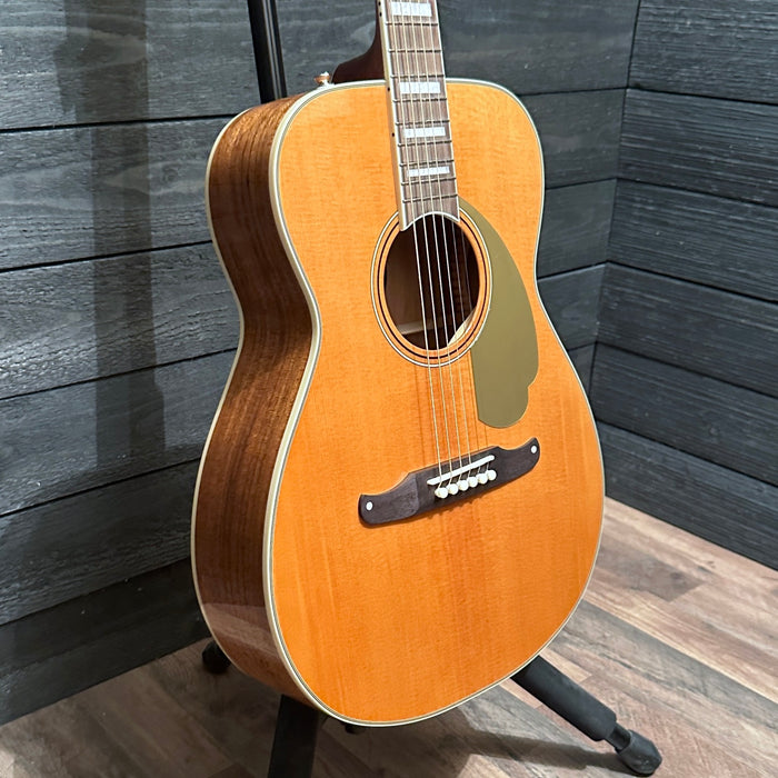 Fender California Vintage Malibu Concert Acoustic Electric Guitar w/ Case - Aged Natural