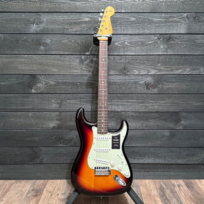 Fender Vintera II '60s Stratocaster Electric Guitar - Sunburst