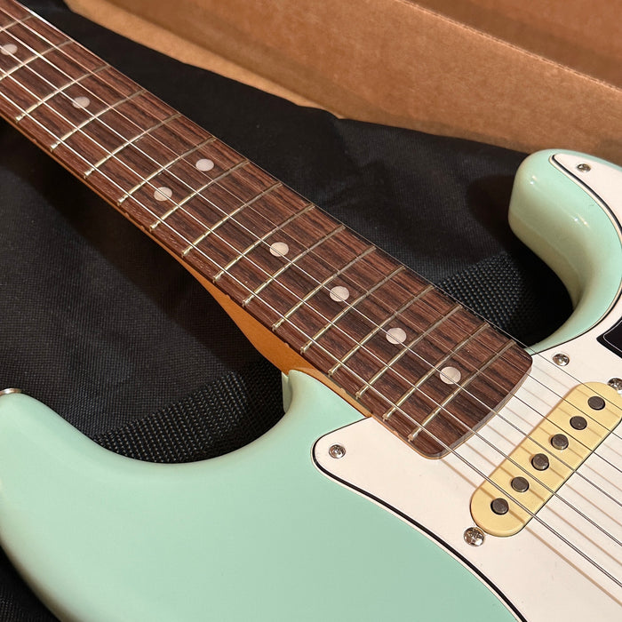 Fender Vintera II '70s Stratocaster Electric Guitar - Surf Green