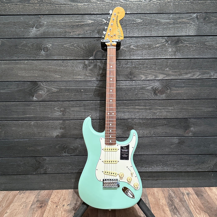 Fender Vintera II '70s Stratocaster Electric Guitar - Surf Green