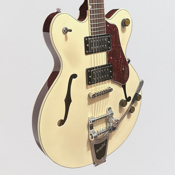 Gretsch G2622T Streamliner Center Block Double-Cut Electric Guitar - White