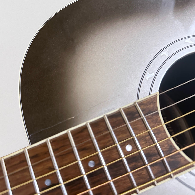 Ovation 1516 Ultra Series Mid-Depth Acoustic-Electric Guitar - Silver Shadow