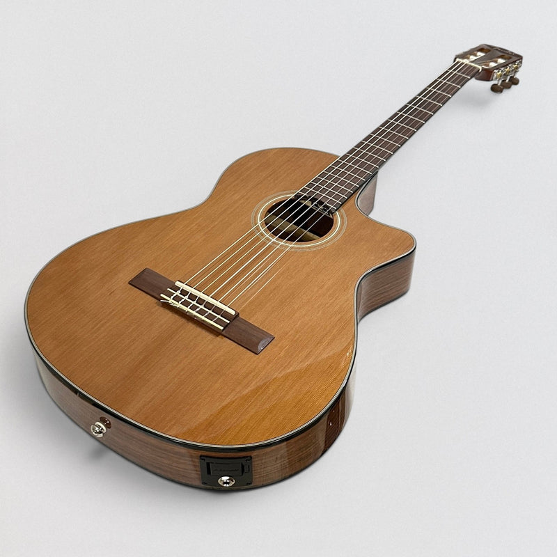 Fender CN-140SCE Thinline Concert Nylon String Acoustic Guitar w/ Case - Natural