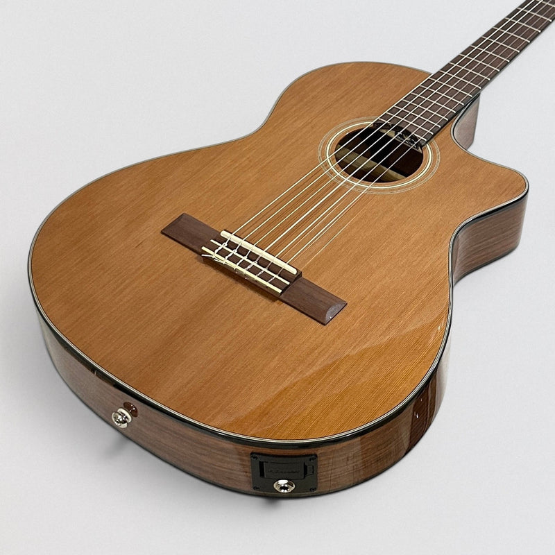 Fender CN-140SCE Thinline Concert Nylon String Acoustic Guitar w/ Case - Natural
