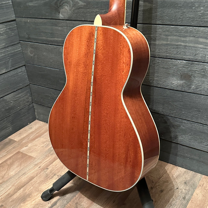 Fender Paramount PS-220E Parlor Acoustic-Electric Guitar w/ Case