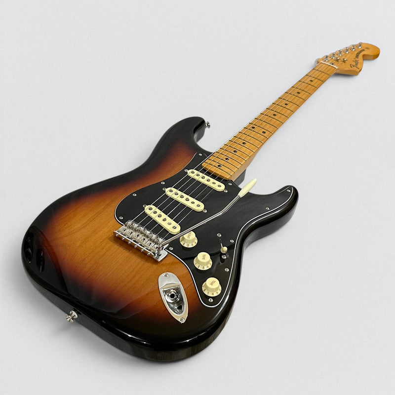 Fender Vintera II 70's Stratocaster Electric Guitar - Sunburst
