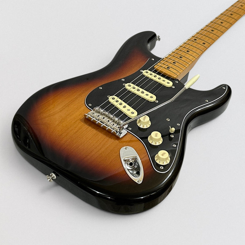Fender Vintera II 70's Stratocaster Electric Guitar - Sunburst