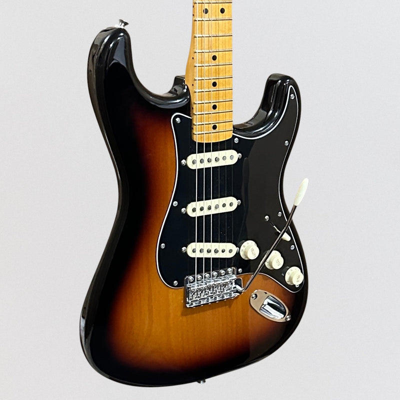 Fender Vintera II 70's Stratocaster Electric Guitar - Sunburst