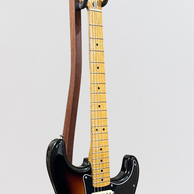 Fender Vintera II 70's Stratocaster Electric Guitar - Sunburst