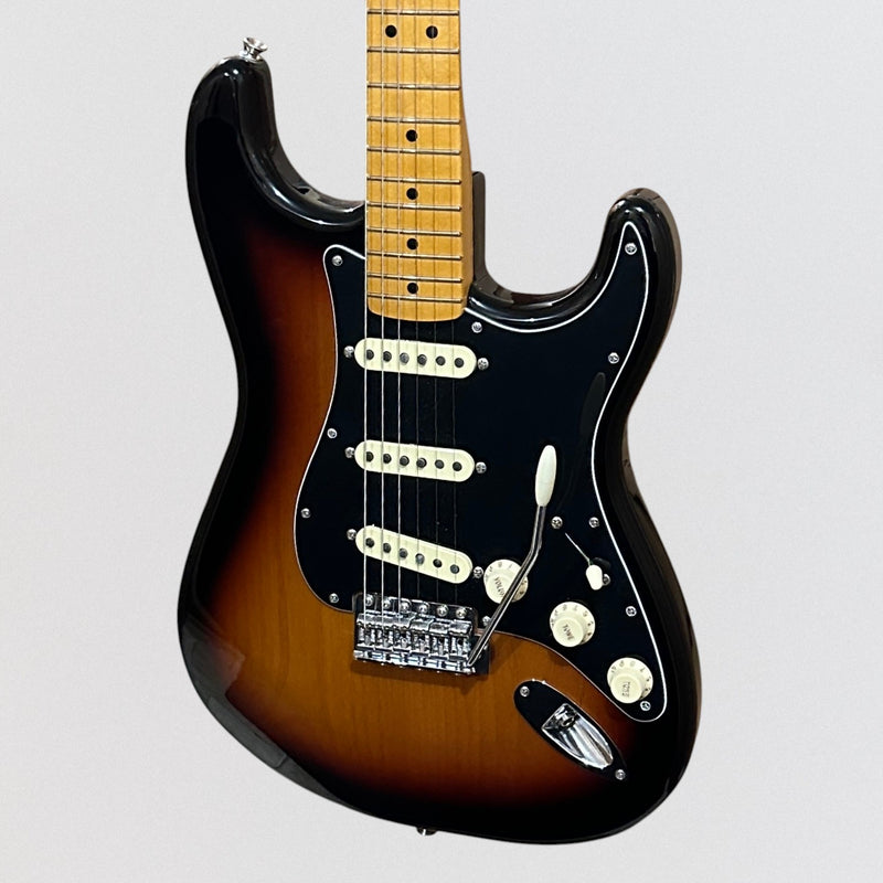 Fender Vintera II 70's Stratocaster Electric Guitar - Sunburst