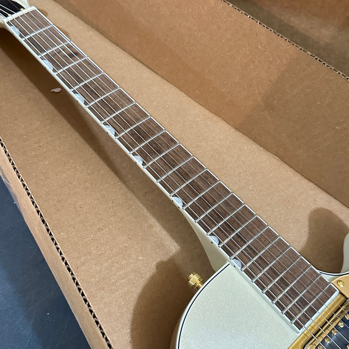 Gretsch Guitars G5237TG Electromatic Jet FT Bigsby Limited-Edition Electric Guitar - Champagne White