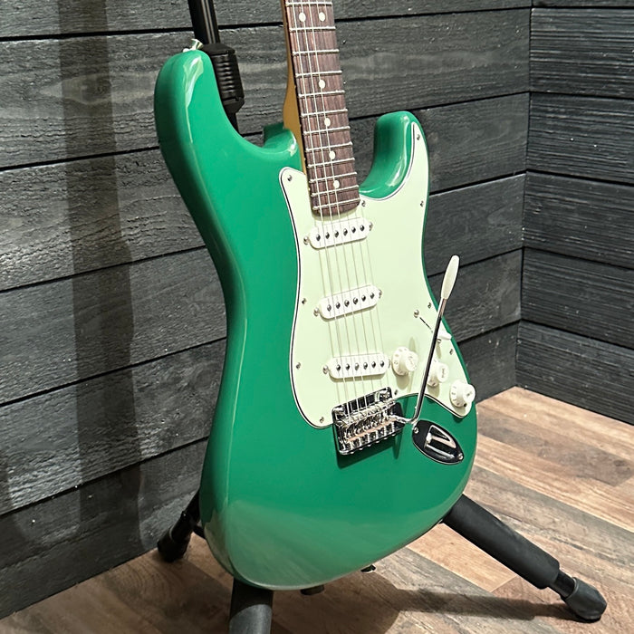 Fender Limited Edition Player II Stratocaster Electric Guitar - Forest Green