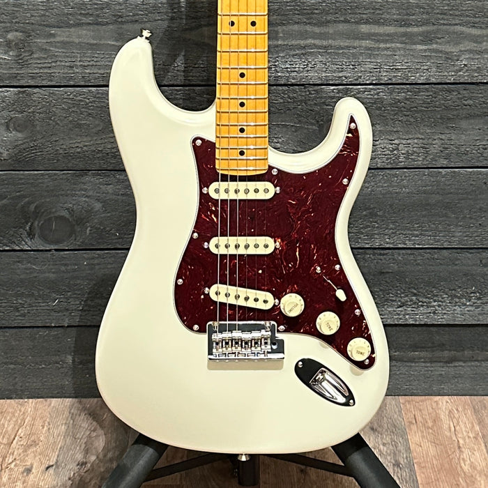 Fender American Professional II Stratocaster USA Electric Guitar - White