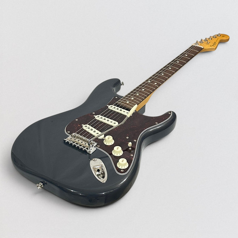 Fender American Professional Classic Stratocaster Rosewood Fingerboard Electric Guitar Faded Black