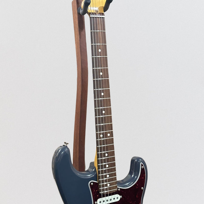 Fender American Professional Classic Stratocaster Rosewood Fingerboard Electric Guitar Faded Black