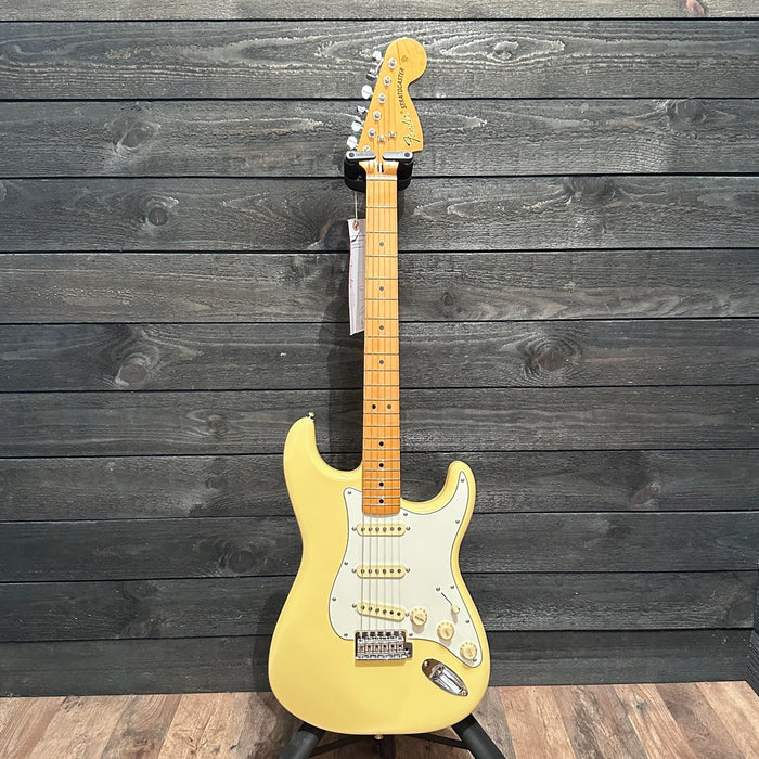 Fender Vintera II '70s Stratocaster Electric Guitar - Vintage White