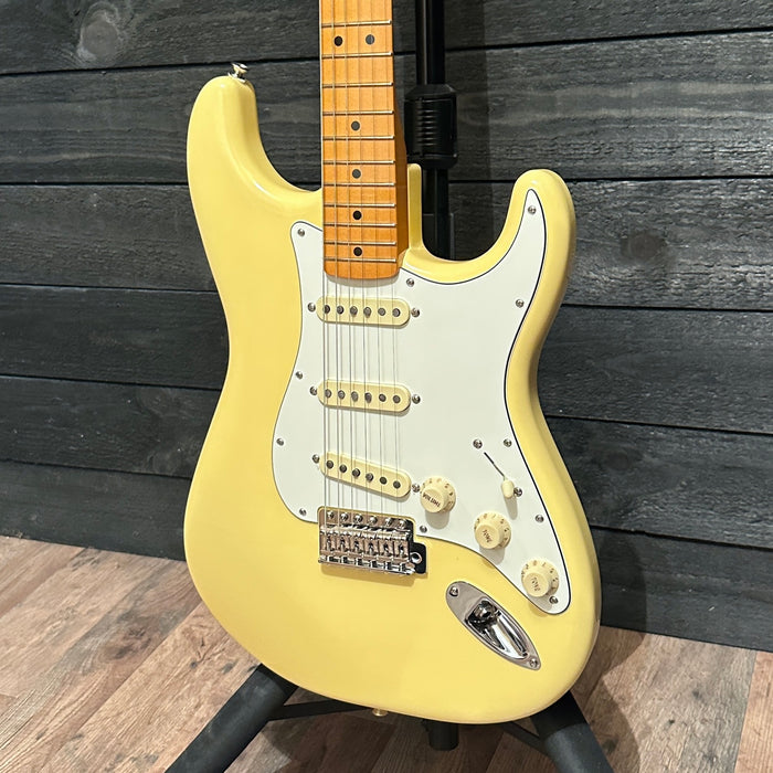 Fender Vintera II '70s Stratocaster Electric Guitar - Vintage White