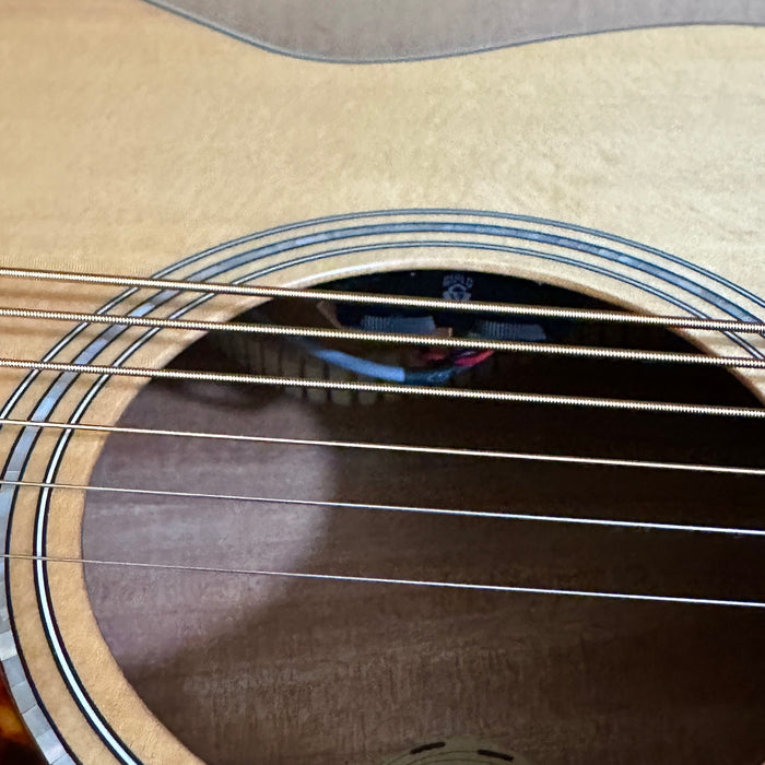 Guild BT-240E Baritone Jumbo Acoustic Electric Guitar - Natural