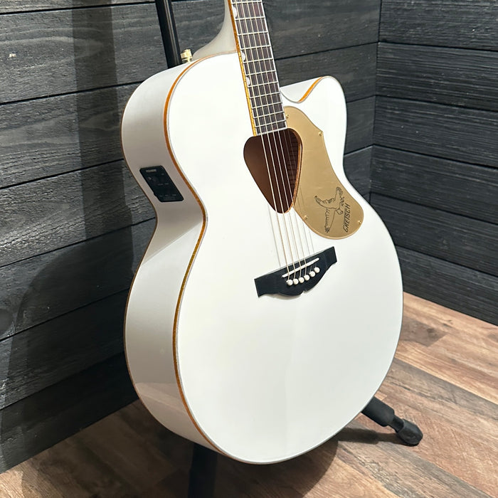 Gretsch G5022CWFE Rancher Falcon Jumbo Acoustic Electric Guitar - White