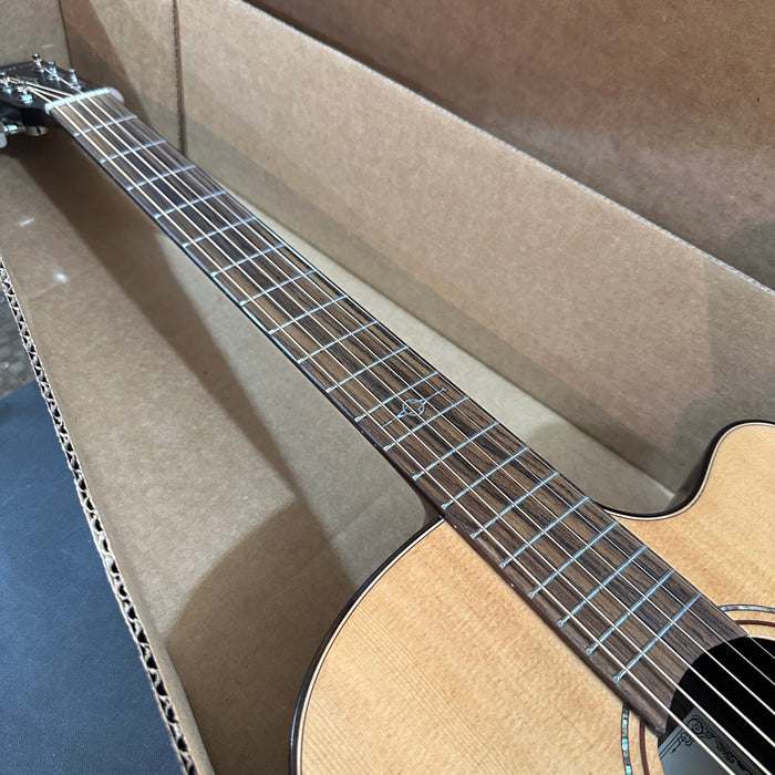 Alvarez AEBT70ce Armrest Artist Elite Series Acoustic-electric Baritone Guitar - Natural