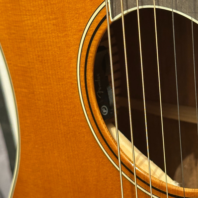 Fender California Vintage King Dreadnought Acoustic Electric Guitar w/ Case - Natural
