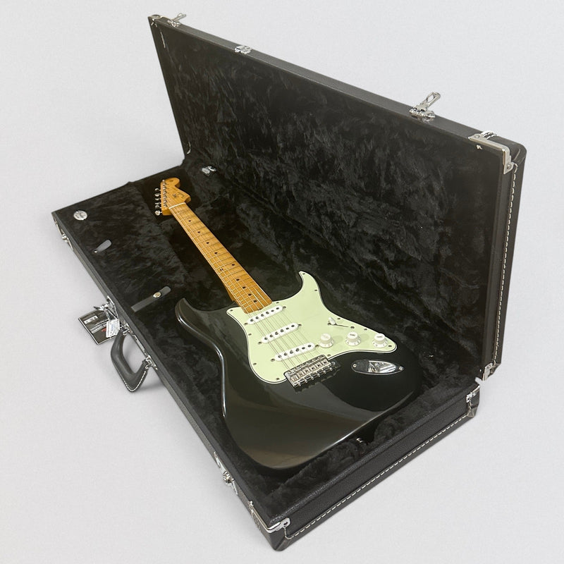 Fender Limited Edition Vintera II Road Worn '60s Stratocaster Electric Guitar - Black