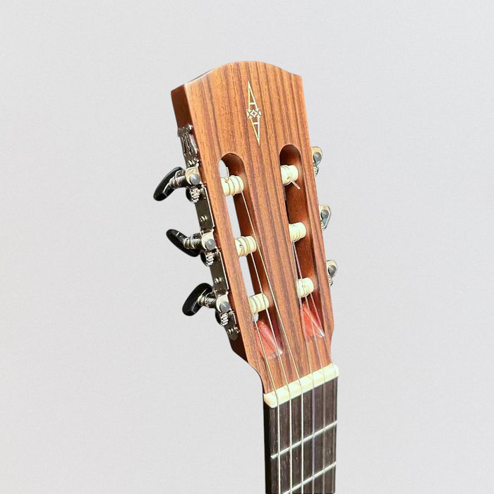 Alvarez AC65ce Artist 65 Classical Nylon String Acoustic Electric Guitar - Natural