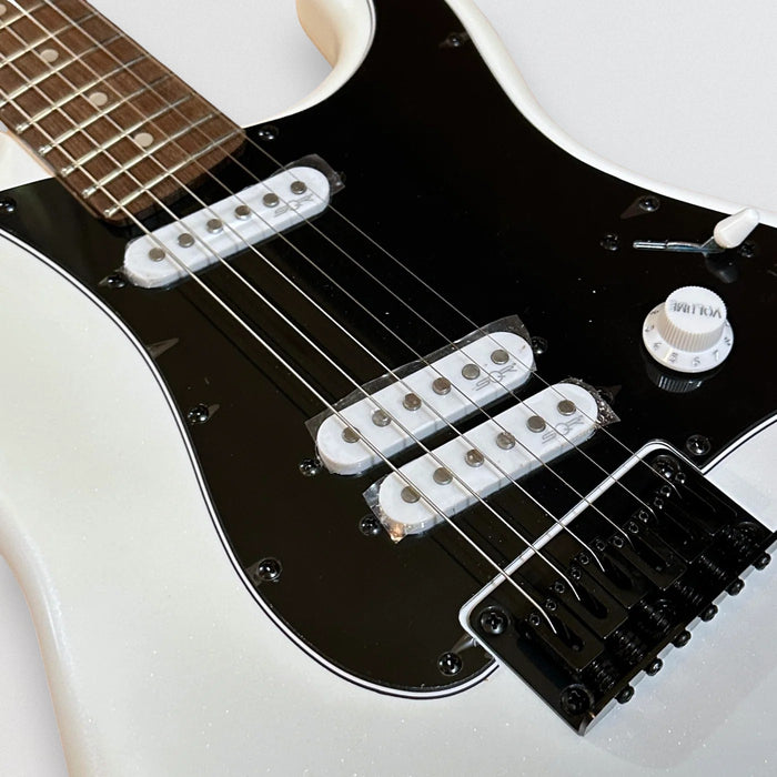 Fender Squier Contemporary Stratocaster Special Electric Guitar - White