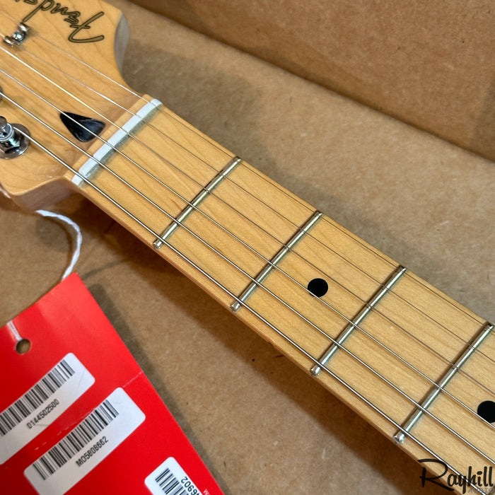 Fender Player Series Stratocaster Maple Fingerboard MIM Electric Guitar Sunburst