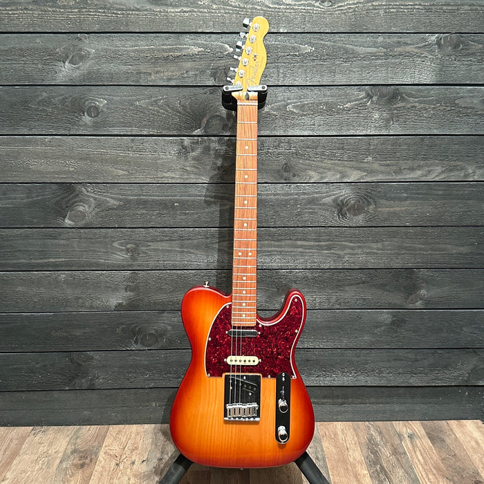 Fender Player Plus Nashville Telecaster Electric Guitar - Sienna Sunburst