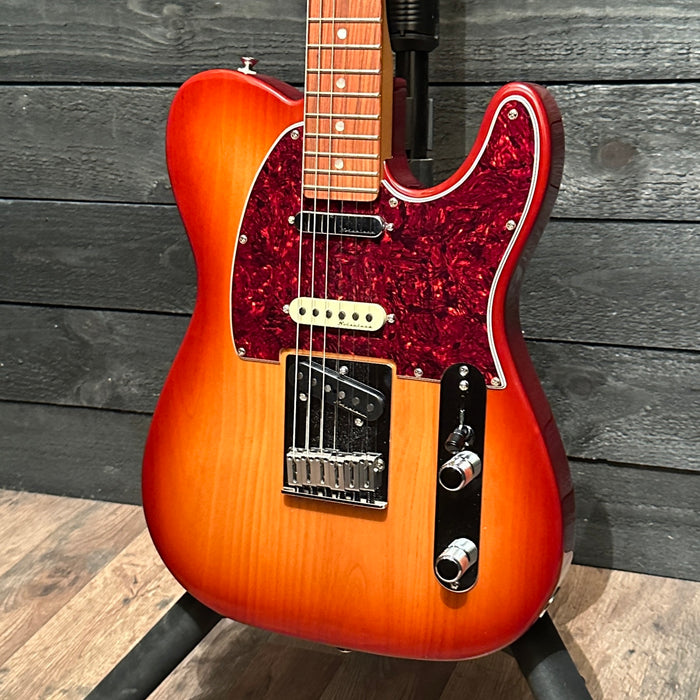 Fender Player Plus Nashville Telecaster Electric Guitar - Sienna Sunburst