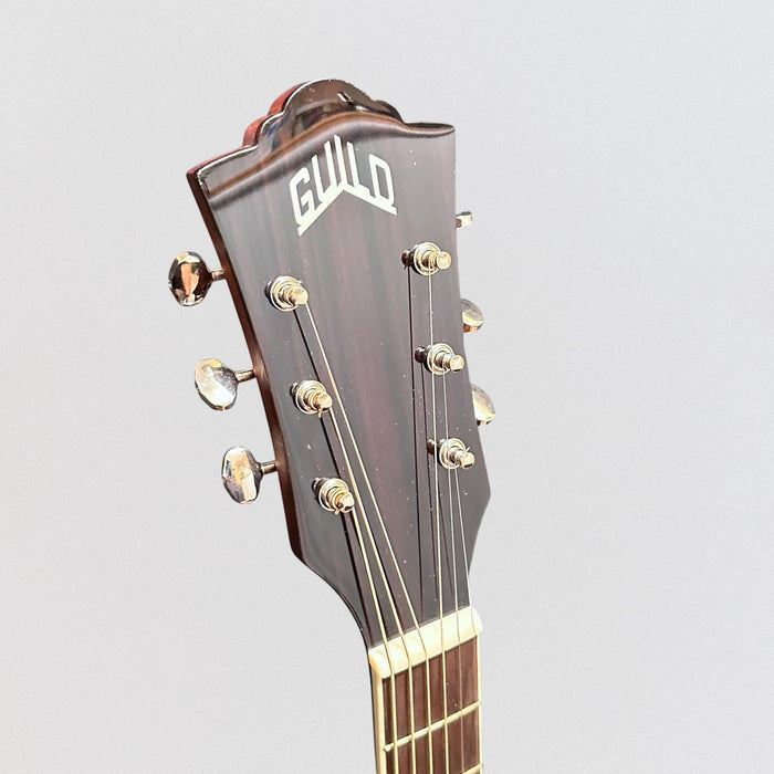 Guild D-260CE Deluxe Dreadnought Acoustic Electric Guitar - Natural