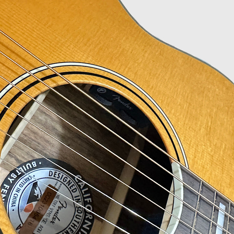 Fender California Vintage Malibu Concert Acoustic Electric Guitar w/ Case - Aged Natural