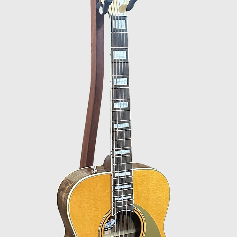 Fender California Vintage Malibu Concert Acoustic Electric Guitar w/ Case - Aged Natural
