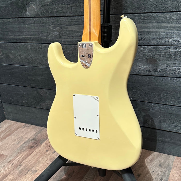 Fender American Professional II Telecaster Left-Hand Electric Guitar - Butterscotch Blonde