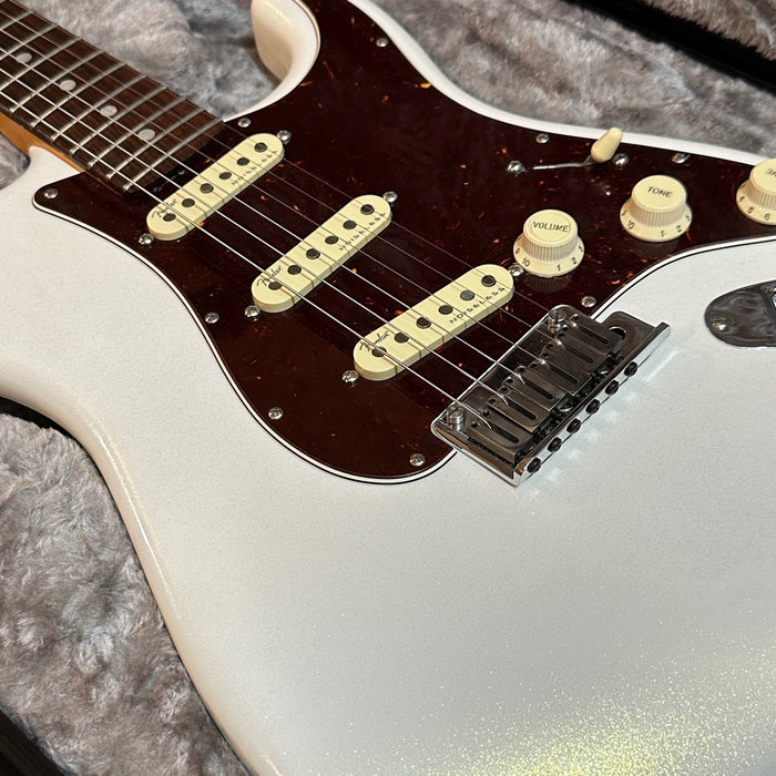 Fender American Ultra Stratocaster USA Electric Guitar - Arctic Pearl