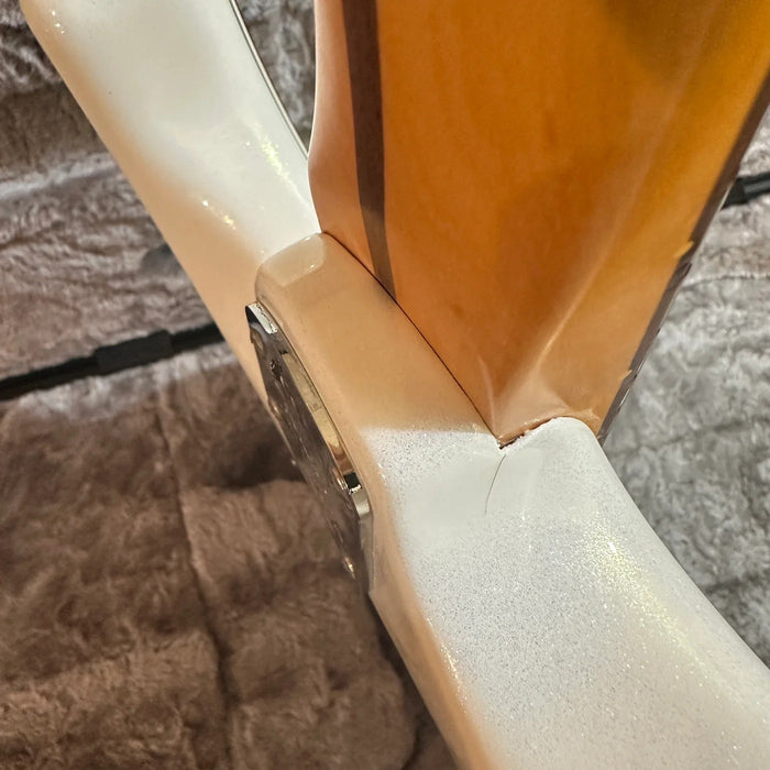 Fender American Ultra Stratocaster USA Electric Guitar 2020 - Arctic Pearl